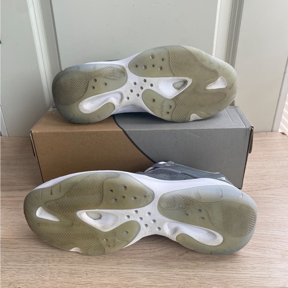 Nike Air Jordan 11 CMFT Low Cool Grey Men- Size 8 - Picture 4 of 11